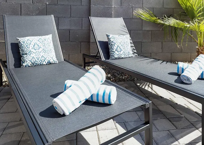 Lavish Luxuries In Old Town Holiday home *