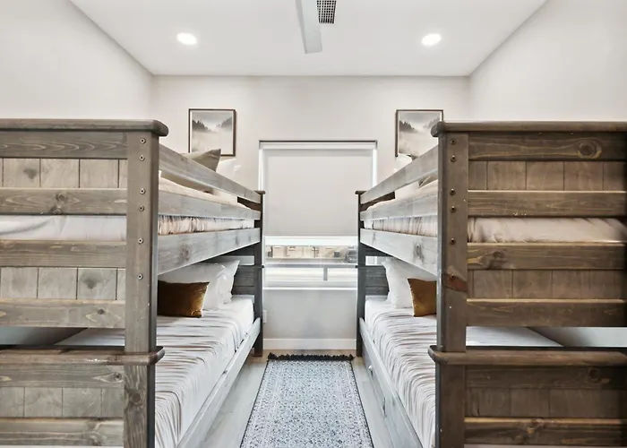 Lavish Luxuries In Old Town Holiday home