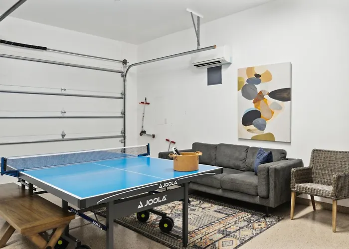 Lavish Luxuries In Old Town Holiday home *
